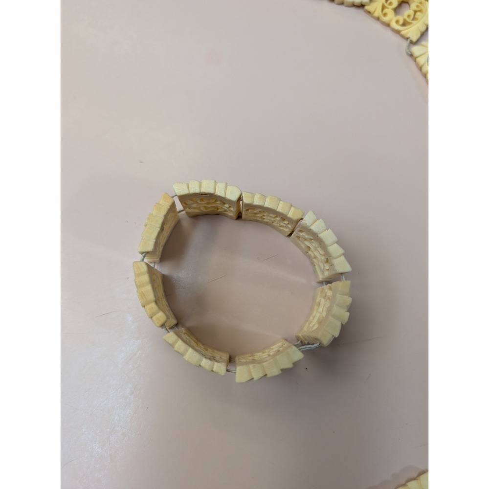 Vintage Chinese Handcarved Fish bone Chinese fortune bracelets As Is Lot Of 5 - Picture 6 of 6